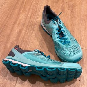 On Running Cloudsurfer Fountain/Azure, Women’s 10 - Worn Once, Like New